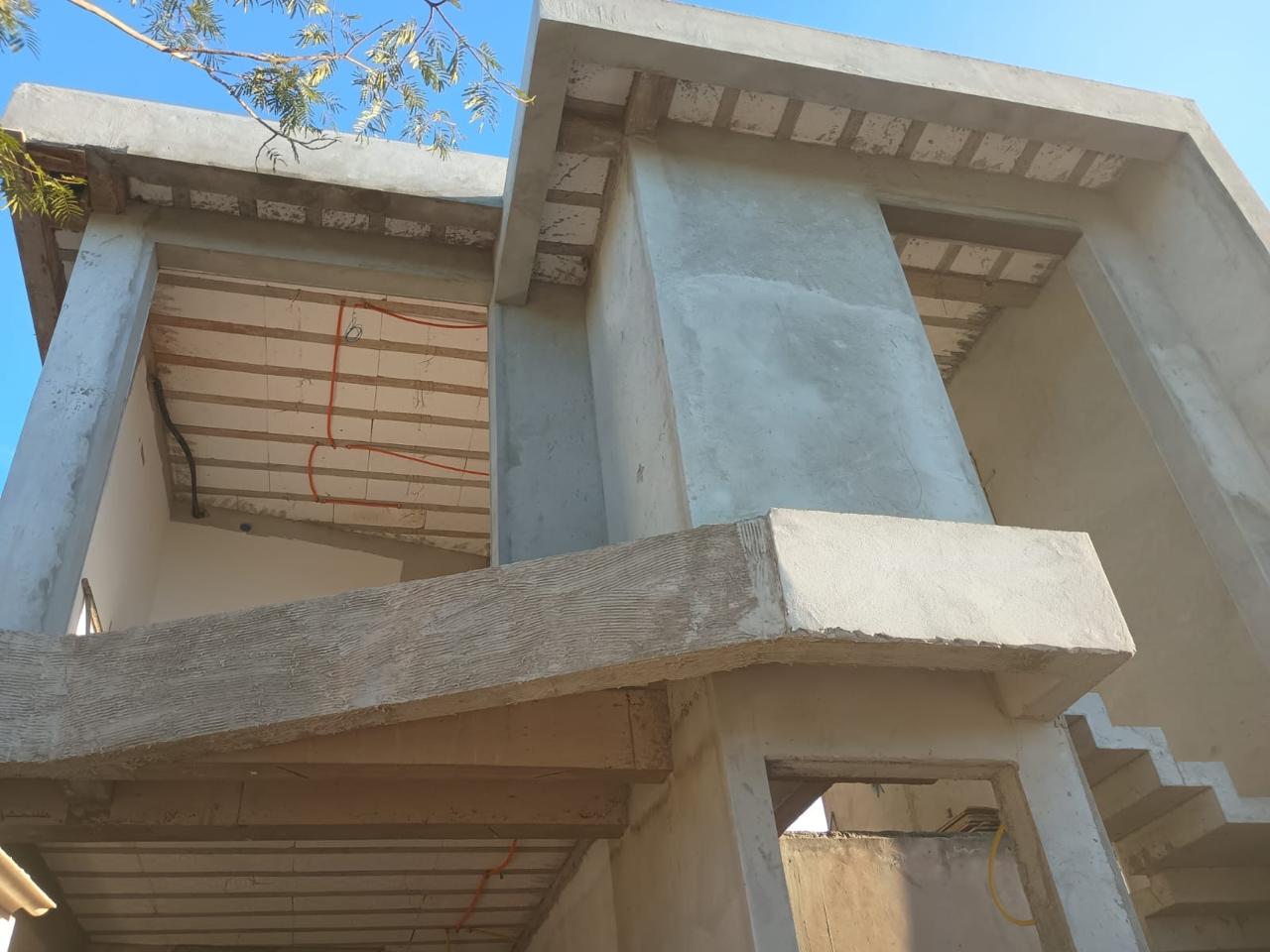 Obra — fachada frontal em Junho/2026